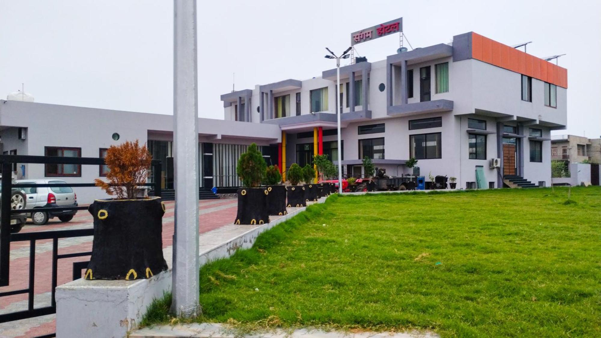 Sangam Hotel Chirawa Екстер'єр фото